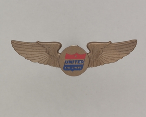 Image: children's souvenir wings: United Air Lines