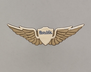 Image: children's souvenir wings: Republic Airlines