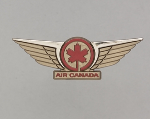 Image: children's souvenir wings: Air Canada