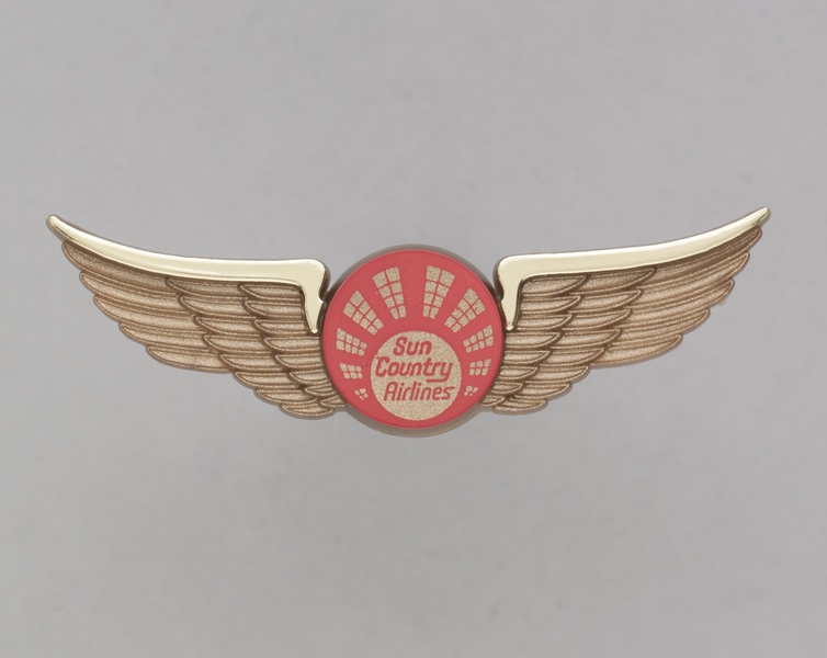 Image: children's souvenir wings: Sun Country Airlines