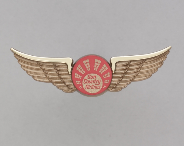 Children's souvenir wings: Sun Country Airlines
