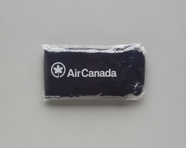 Sleep socks and shoehorn set: Air Canada