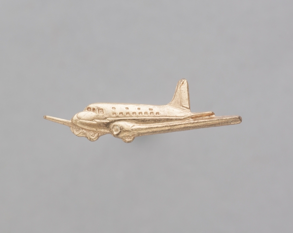 Lapel pin: Douglas DC-3