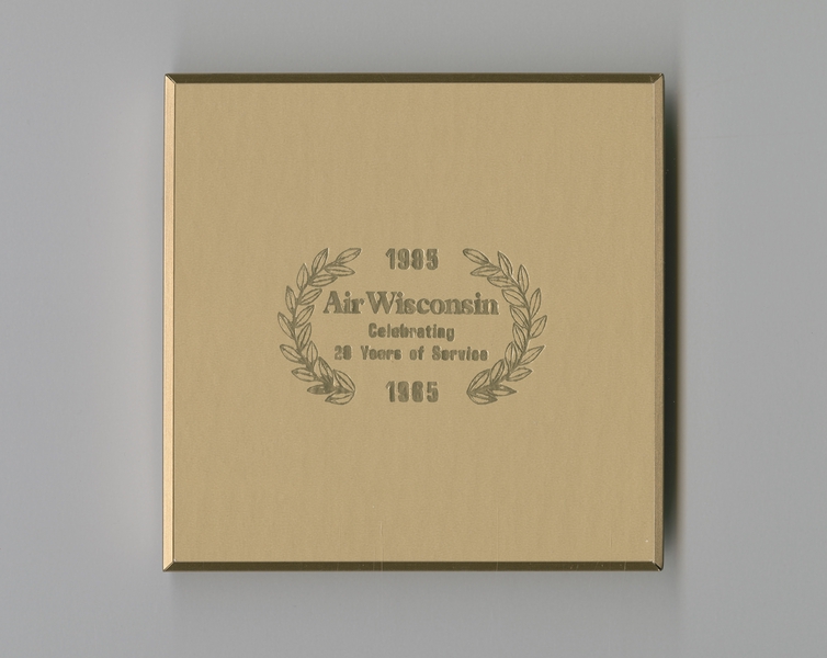Image: playing cards: Air Wisconsin, double deck bridge set