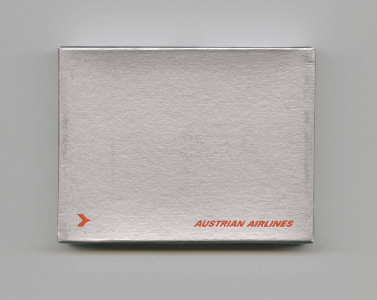 Image: playing cards: Austrian Airlines, double deck bridge set