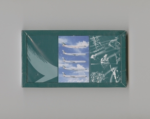 Image: playing cards: Cathay Pacific Airways, triple bridge deck