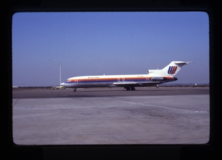 Image: slide: United Airlines, Boeing 727-200