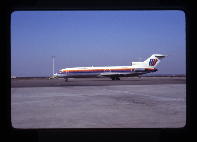 Slide: United Airlines, Boeing 727-200