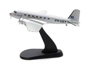 Image: miniature model airplane: Holyman’s Airways, Douglas DC-2