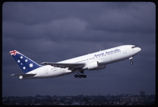 Image: slide: Ansett Australia, Boeing 727-200, Sydney Airport (SYD)