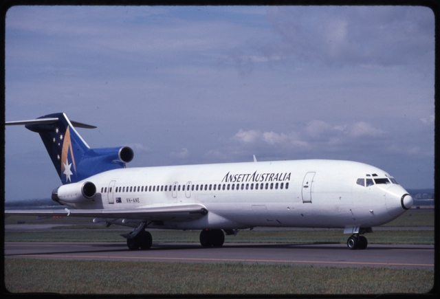 Slide: Ansett Australia, Boeing 727-200, Sydney Airport (SYD)