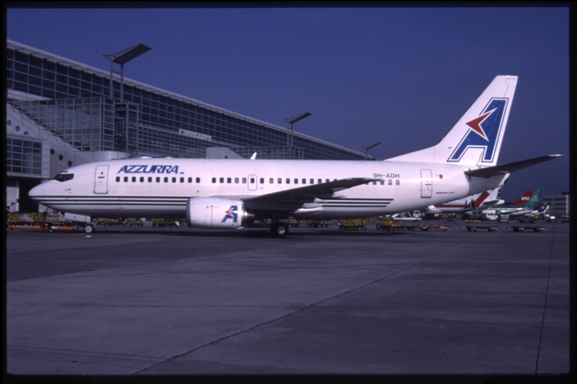 Slide: Azzurra Air, Boeing 737-300