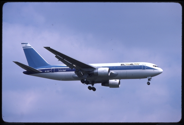 Slide: El Al Israel Airlines, Boeing 767-200, Zurich Airport (ZRH)