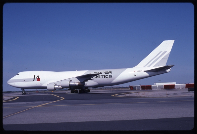 Slide: Japan Airlines, Boeing 747-200F, John F. Kennedy International Airport (JFK)
