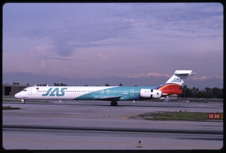 Image: slide: JAS (Japan Air System), McDonnell Douglas MD-90, Long Beach Airport (LGB)