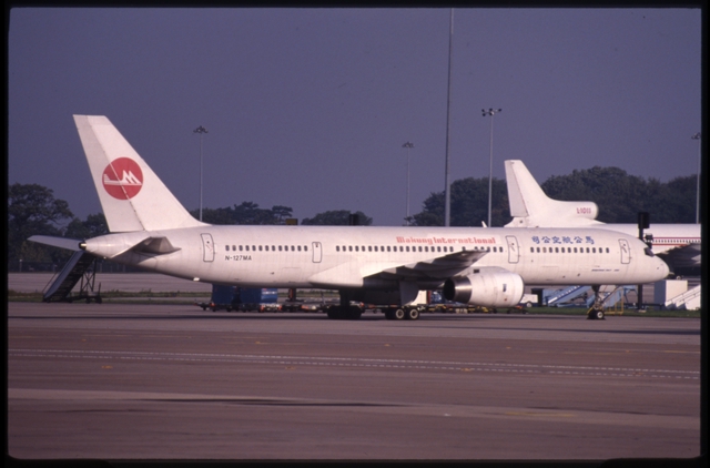 Slide: Makung International Airlines, Boeing 757-200