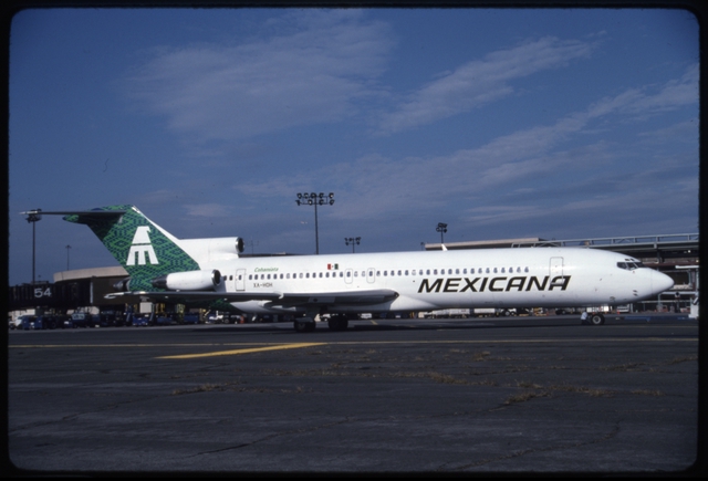 Slide: Mexicana Airlines, Boeing 727-200, Newark International Airport (EWR)