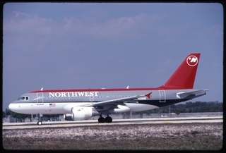 Image: slide: Northwest Airlines, Airbus A319, Fort Lauderdale-Hollywood International Airport (FLL)