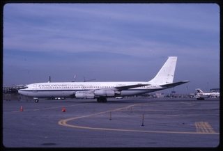 Image: slide: Royal Jordanian (Cargo), Boeing 707-300, John F. Kennedy International Airport (JFK)