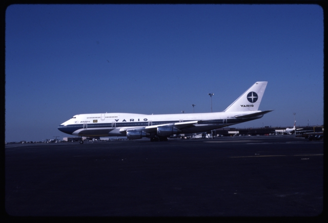 Slide: VARIG, Boeing 747-300, John F. Kennedy International Airport (JFK)
