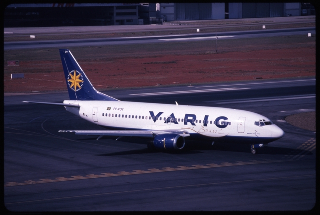 Slide: VARIG, Boeing 737-300, Sao Paulo-Congonhas Airport (CGH)