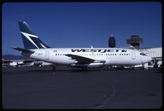 Image: slide: WestJet, Boeing 737-200