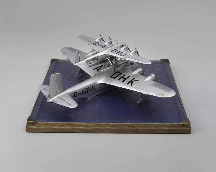 Image: model airplane: Short Mayo Composite, S.21 Maia, S.20 Mercury