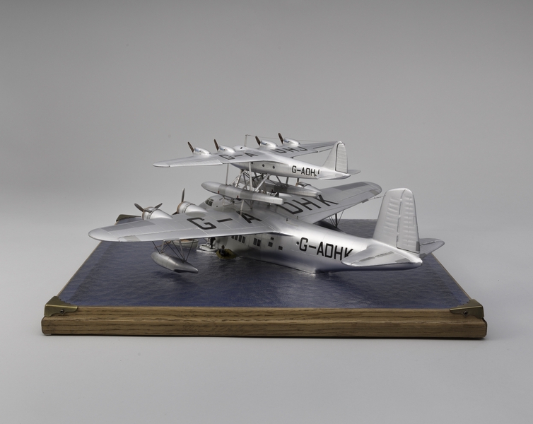 Image: model airplane: Short Mayo Composite, S.21 Maia, S.20 Mercury