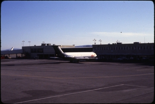 Image: slide: Pacific Express, BAC One-Eleven 201C, San Francisco International Airport (SFO)