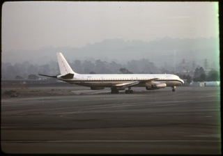 Image: slide: Douglas DC-8-63, San Francisco International Airport (SFO)