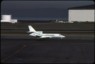 Image: slide: Dassault Falcon 50, San Francisco International Airport (SFO)