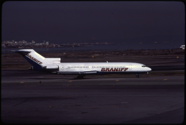 Slide: Braniff Inc., Boeing 727-200, San Francisco International Airport (SFO)