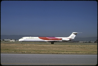 Image: slide: Pacific Southwest Airlines (PSA) and Hawaiian Airlines, McDonnell Douglas MD-81, San Jose International Airport (SJC)