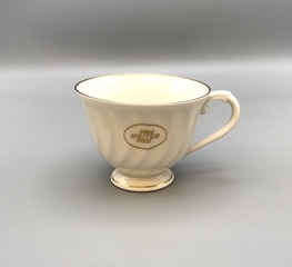 Image: coffee cup: United Air Lines