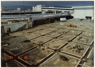 Image: photograph: San Francisco International Airport (SFO), construction