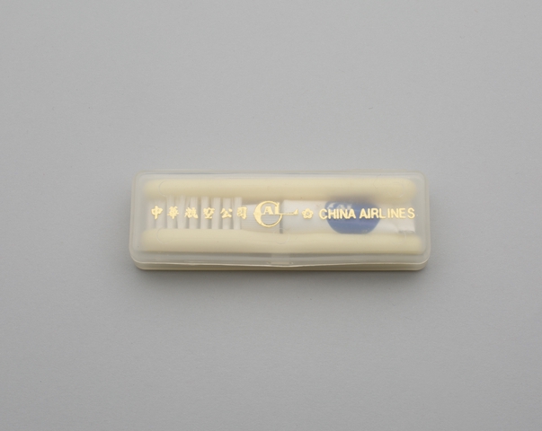 Toothbrush set: China Airlines