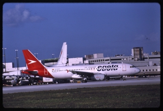 Image: slide: Saeta Air Ecuador, Airbus A320