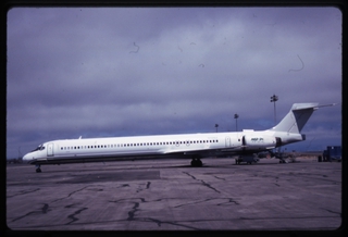 Image: slide: McDonnell Douglas MD-90, San Francisco International Airport (SFO)