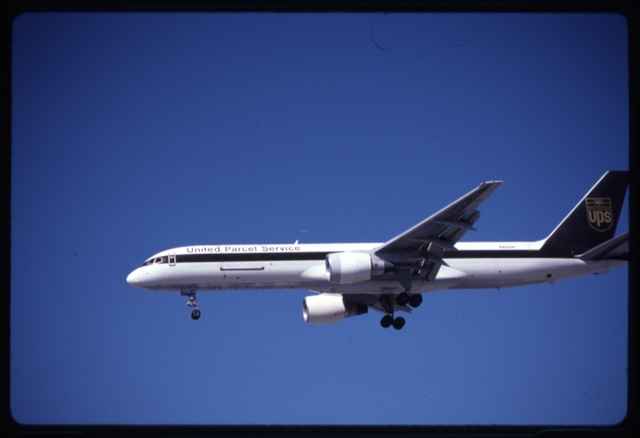 Slide: United Parcel Service (Cargo), Boeing 757-200, San Jose International Airport (SJC)