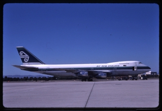 Image: slide: Air New Zealand, Boeing 747-200
