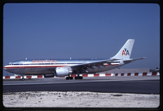 Image: slide: American Airlines, Airbus A300