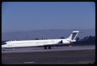 Image: slide: American Airlines, McDonnell Douglas MD-90