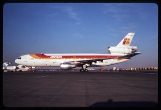 Image: slide: Iberia, McDonnell Douglas DC-10