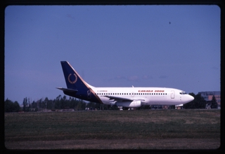 Image: slide: Canada 3000, Boeing 737-200