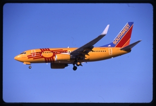Image: slide: Southwest Airlines, Boeing 737, San Jose International Airport (SJC)