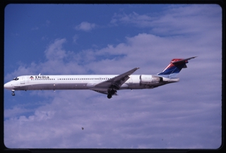 Image: slide: Delta Air Lines, McDonnell Douglas MD-88, McCarran International Airport (LAS)