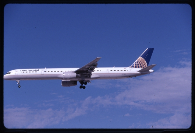 Slide: Continental Airlines, Boeing 757-300, McCarran International Airport (LAS)