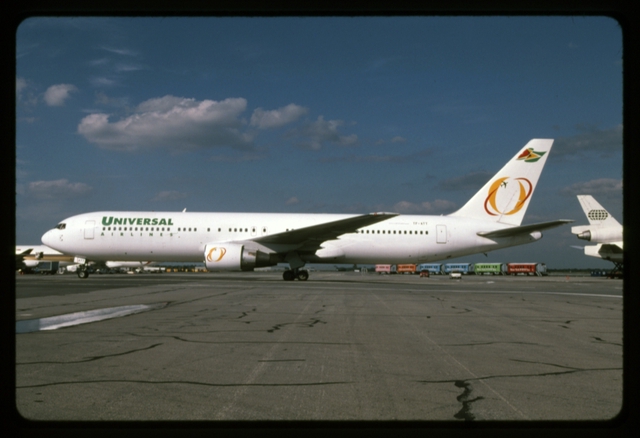 Slide: Universal Airlines, Boeing 767-300