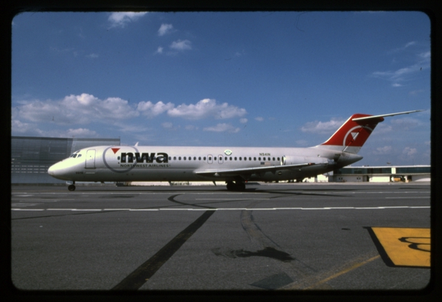 Slide: Northwest Airlines, Douglas DC-9 Series 30