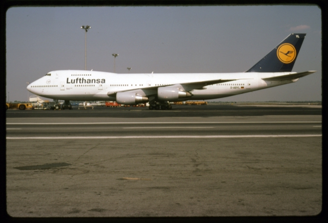 Slide: Lufthansa German Airlines, Boeing 747, John F. Kennedy International Airport (JFK)